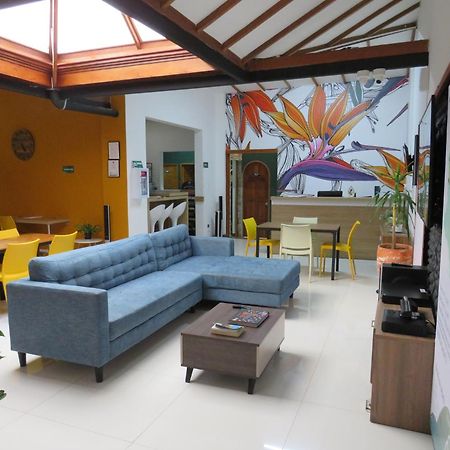 Albore Hostal Перейра Екстериор снимка